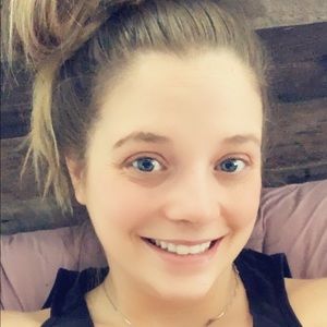 Meet your Posher, Stefani